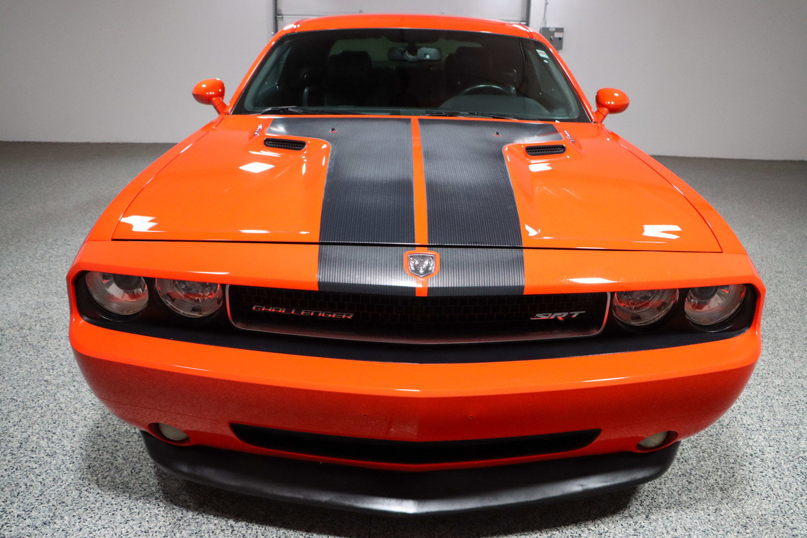 Used 2010 Dodge Challenger SRT8 image 4