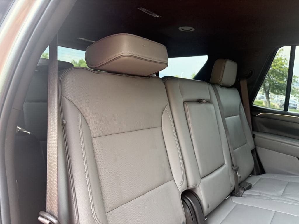 Used 2022 GMC Yukon SLT w/ SLT Luxury Package image 25