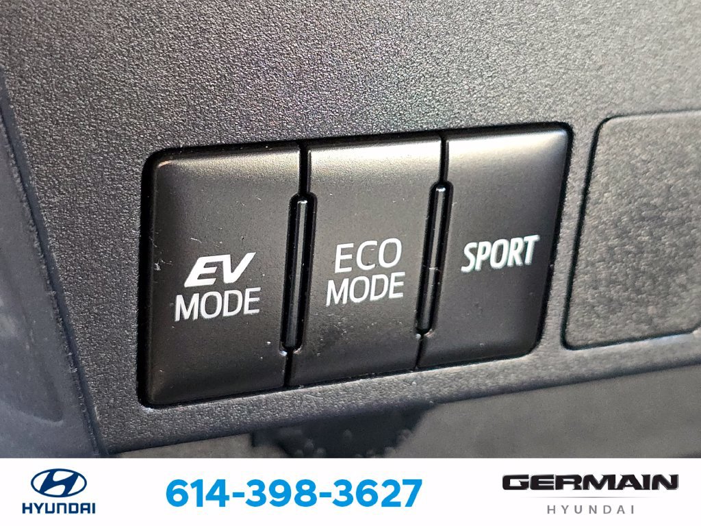 Used 2018 Toyota RAV4 XLE w/ Convenience Package AWD/4WD image 32