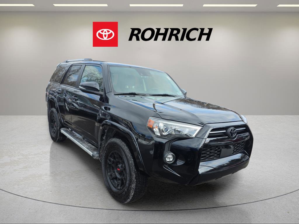 Used 2022 Toyota 4Runner SR5 Premium image 4