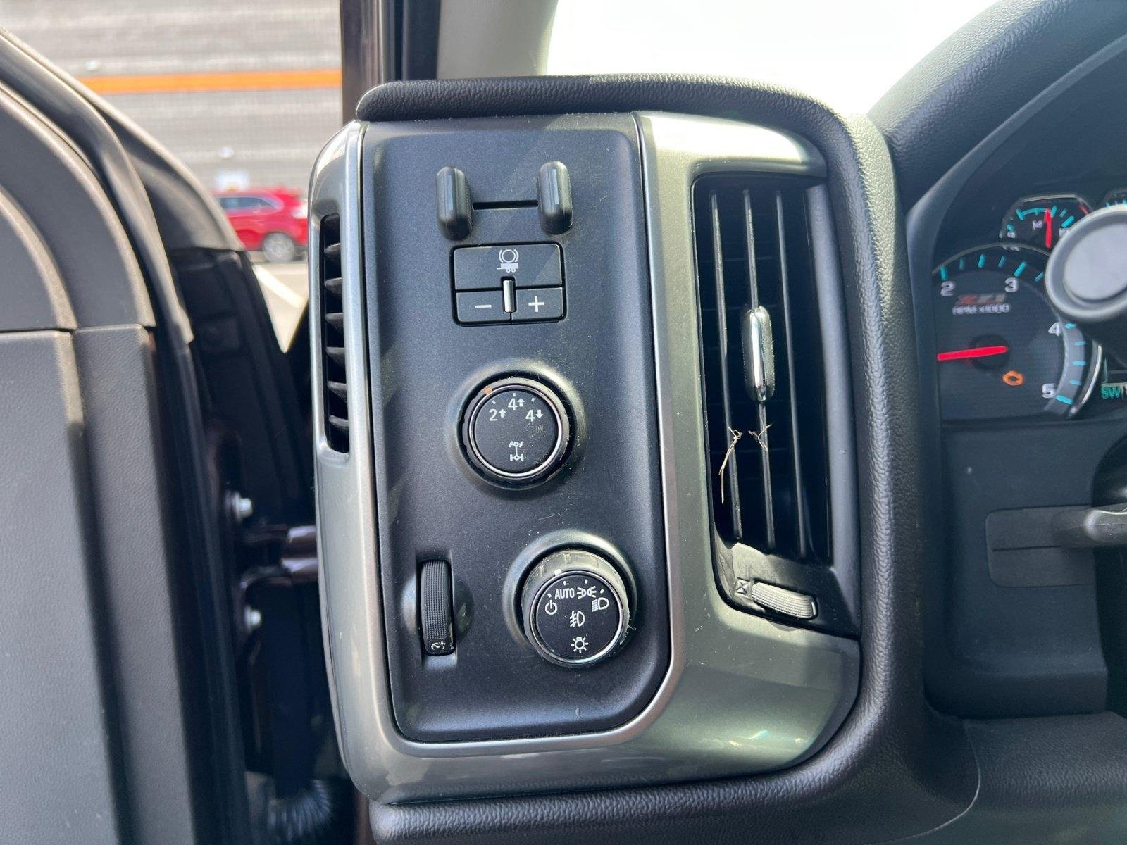 Used 2016 Chevrolet Silverado 2500 LT w/ LT Convenience Package AWD/4WD image 12