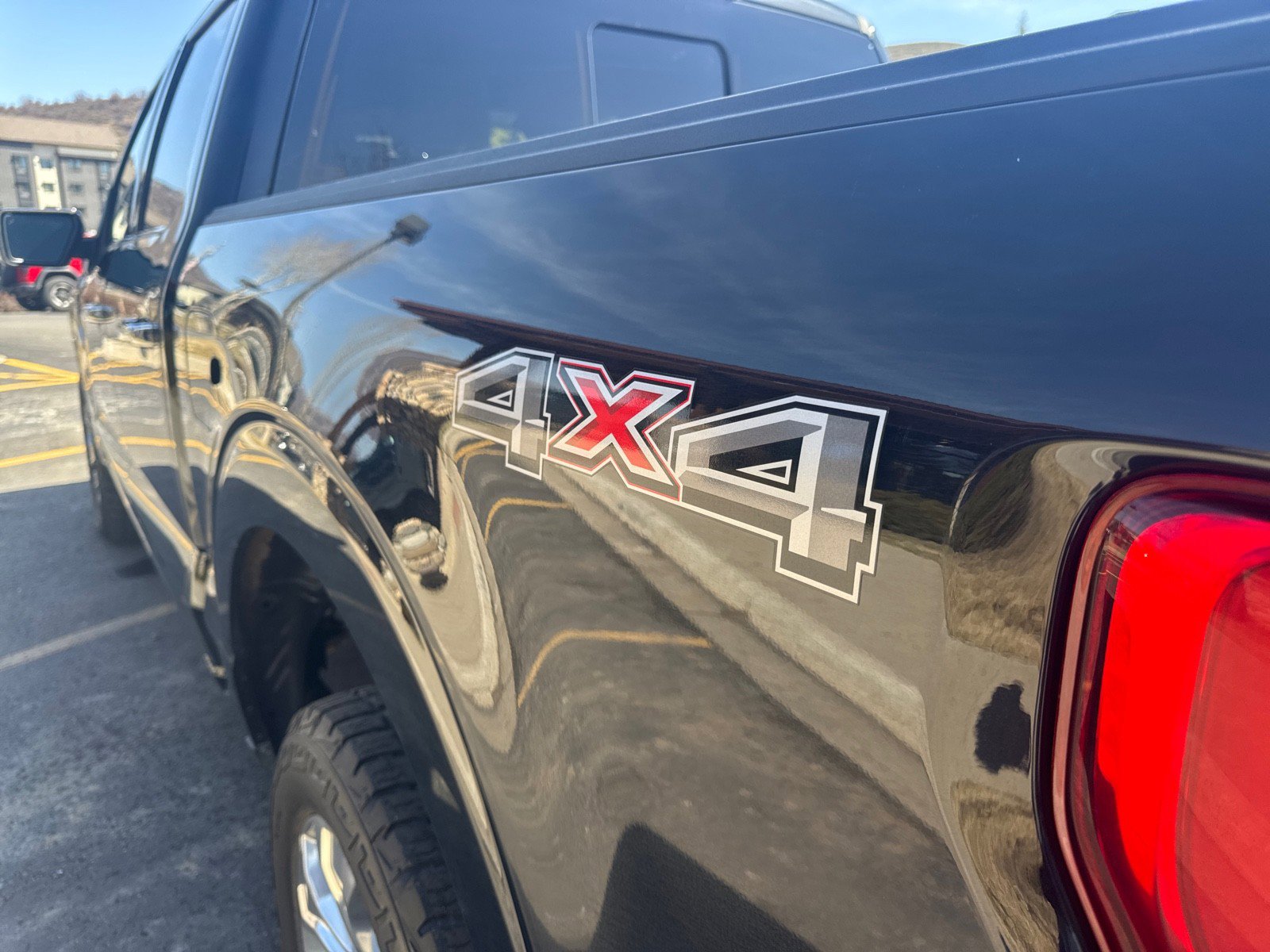 Used 2023 Ford F150 Platinum image 39