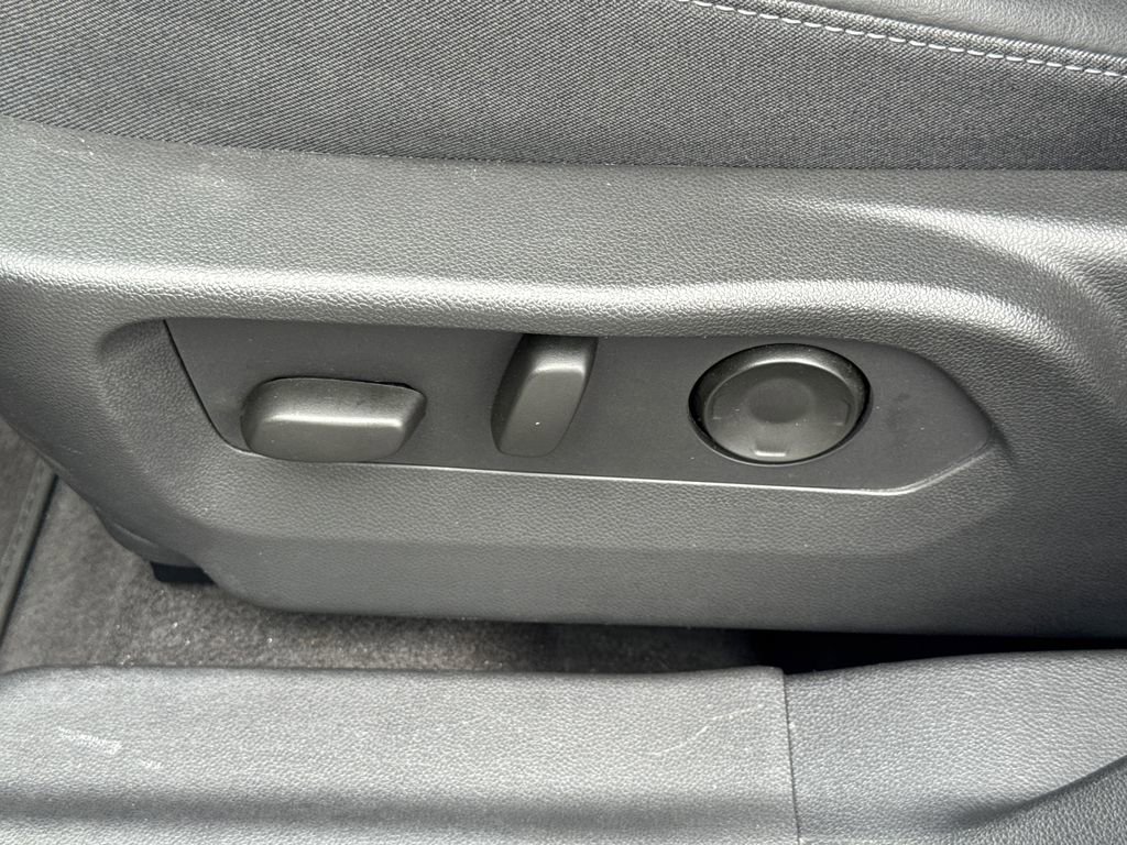 Used 2025 Buick Envision Preferred image 27