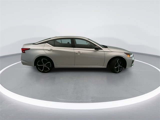 Used 2024 Nissan Altima 2.5 SR image 5