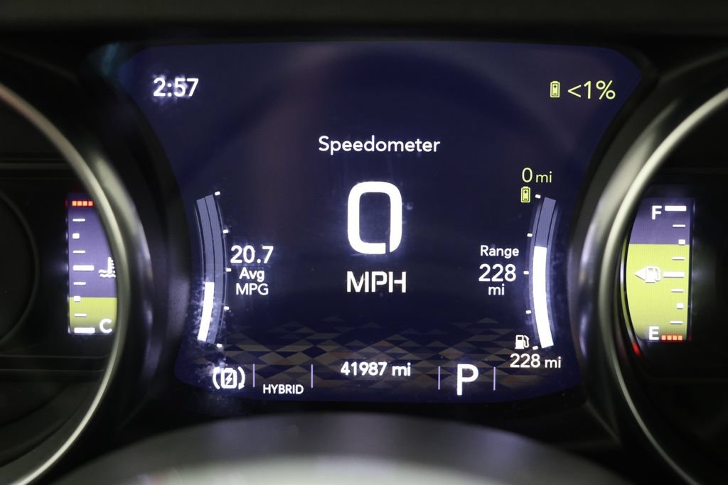 Used 2023 Jeep Wrangler Unlimited Rubicon 4xe w/ Cold Weather Group AWD/4WD image 19