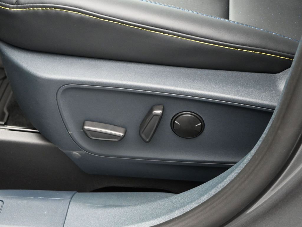 New 2026 Ford Maverick Lobo AWD/4WD image 9