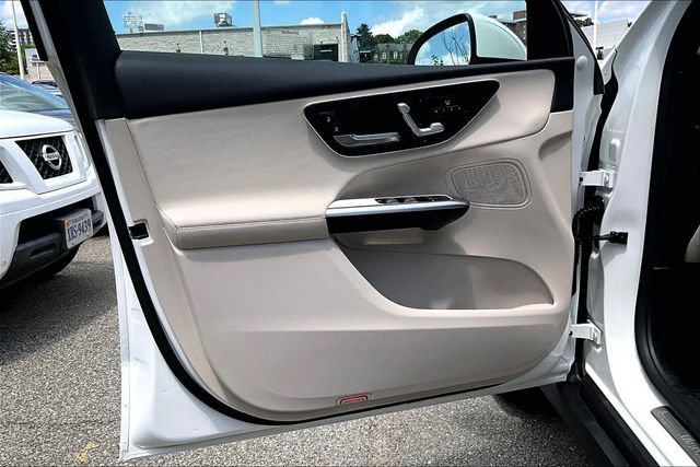 Used 2026 Mercedes-Benz GLC 300 4MATIC image 18
