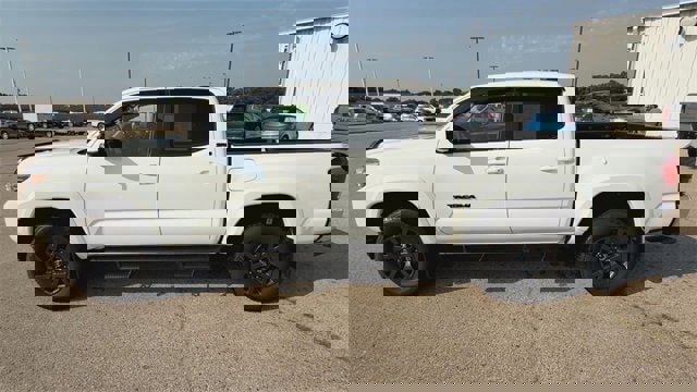 Used 2023 Toyota Tacoma SR image 36