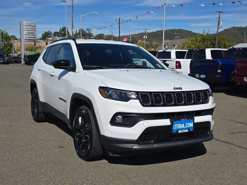 Used 2025 Jeep Compass Latitude w/ Altitude Special Edition AWD/4WD image 7