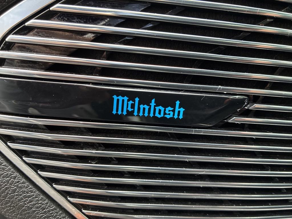 Used 2022 Jeep Grand Cherokee Overland w/ MOPAR Finishing Package image 26