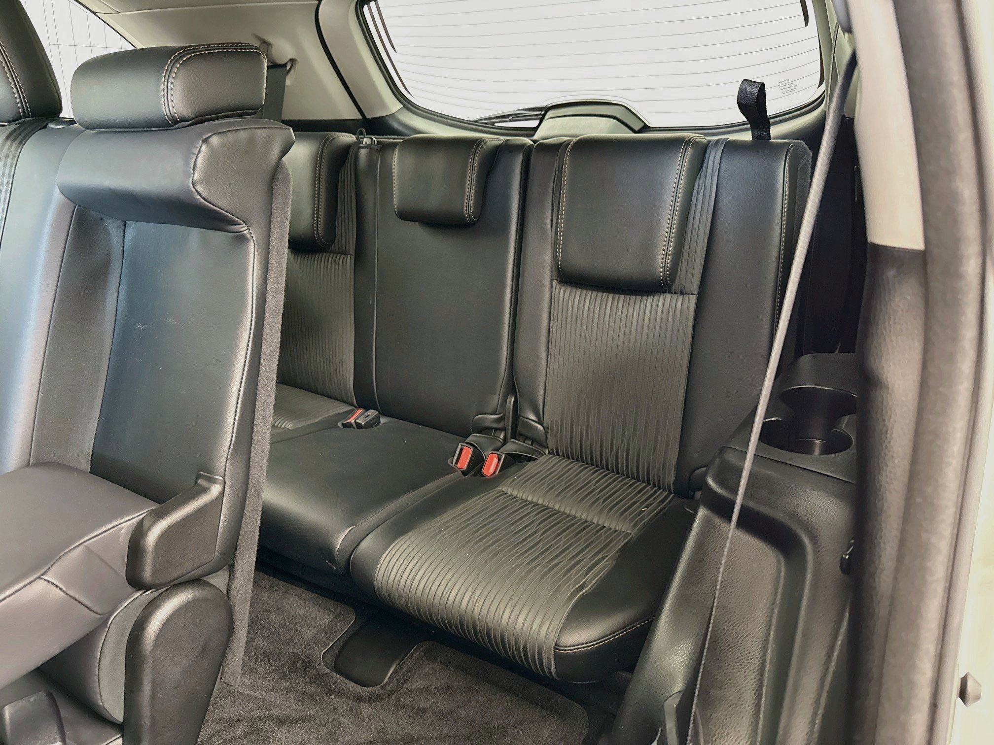 Used 2018 Toyota Highlander Plus FWD image 34