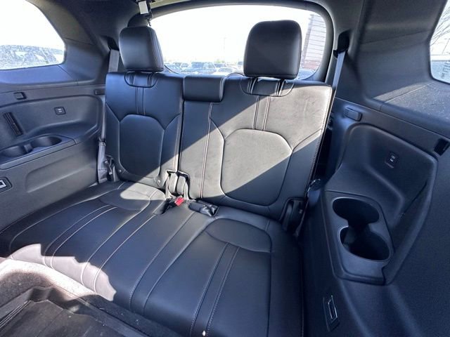 Used 2025 Honda Pilot TrailSport image 23