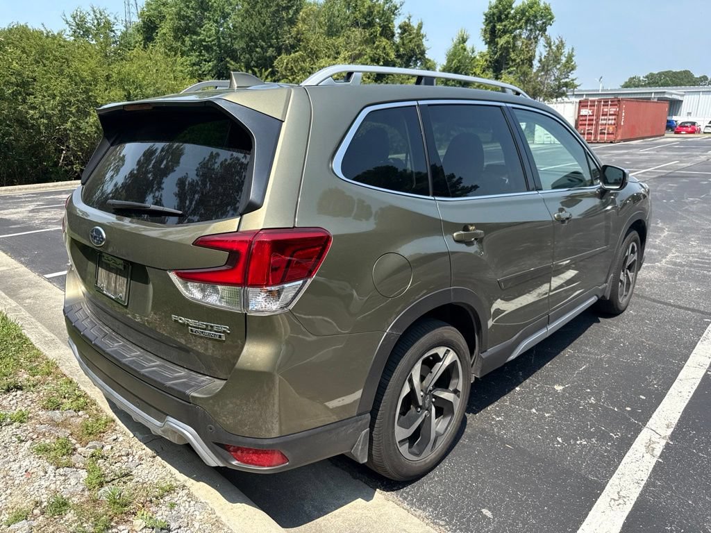 Used 2023 Subaru Forester Touring w/ Popular Package #2 AWD/4WD image 5