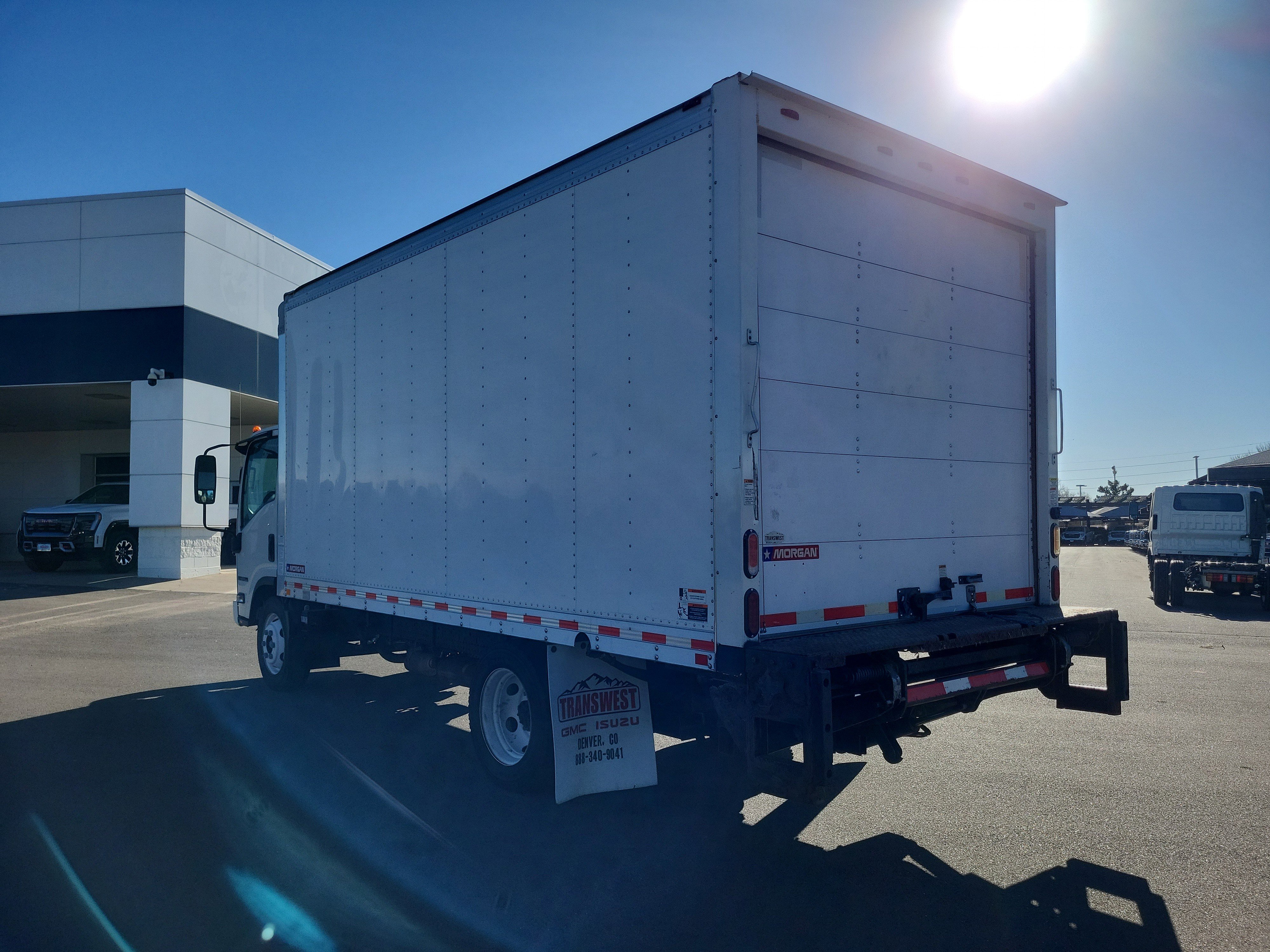 Used 2018 Isuzu NPR image 3