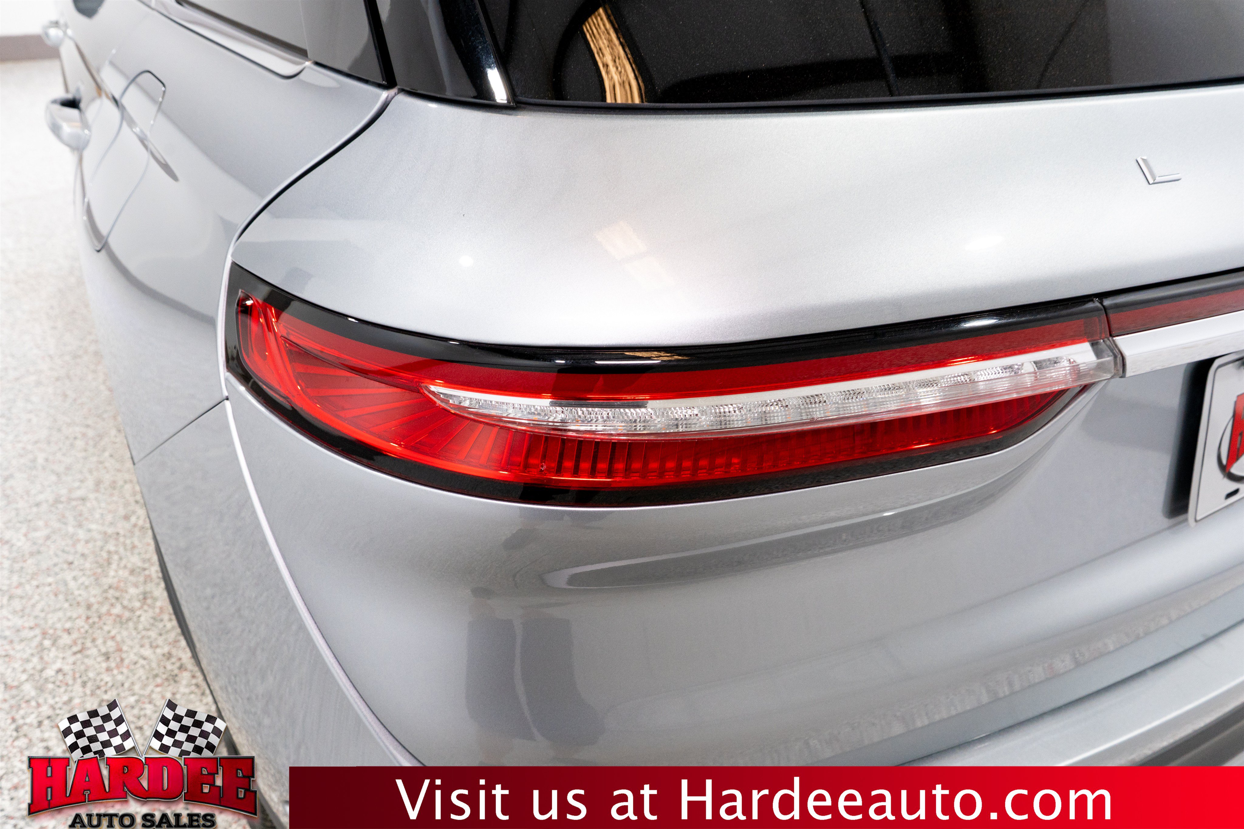 Used 2021 Lincoln Corsair AWD w/ Premium Package image 9