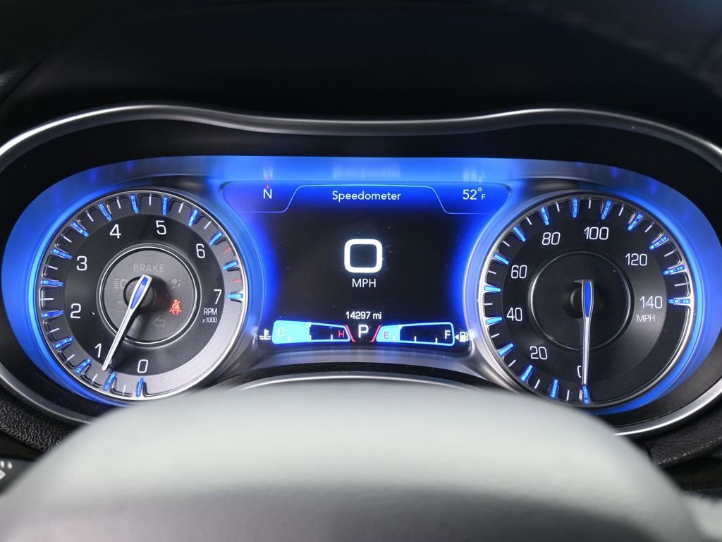 Used 2023 Chrysler 300 Touring L image 21