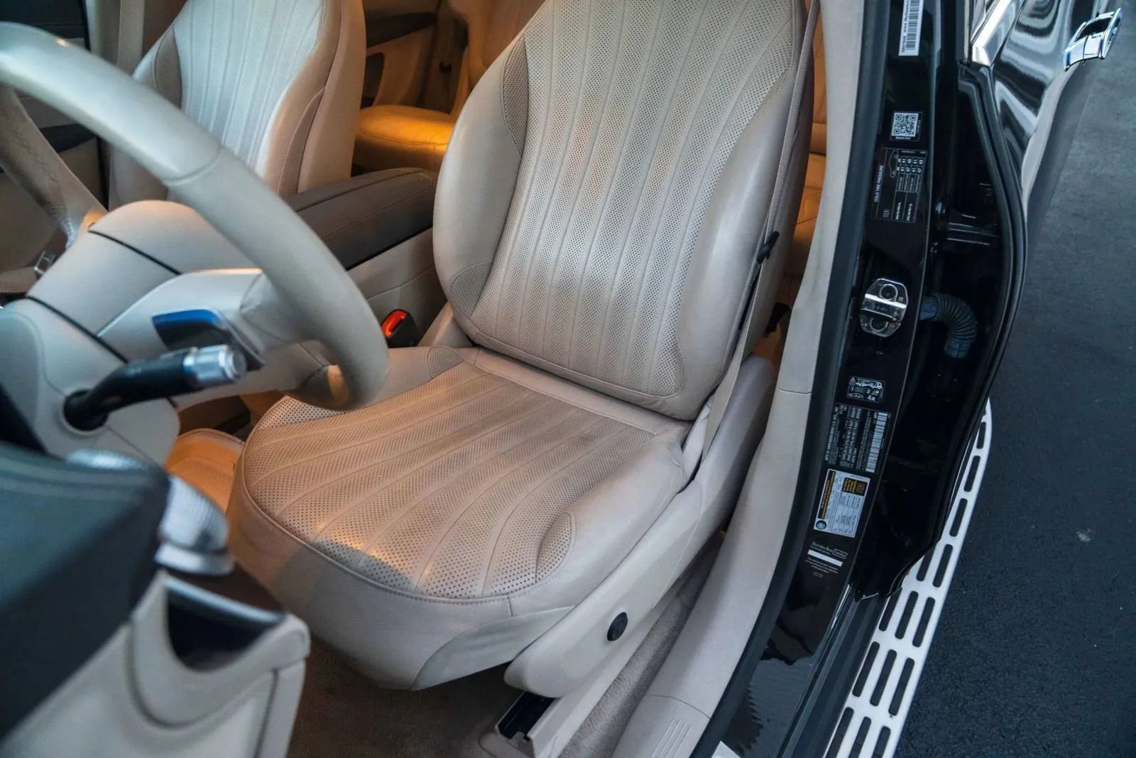 Used 2023 Mercedes-Benz EQS 450+ 4MATIC SUV image 15