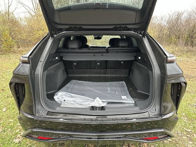 New 2026 Cadillac Lyriq V w/ LPO, Floor Liner Package AWD/4WD image 26
