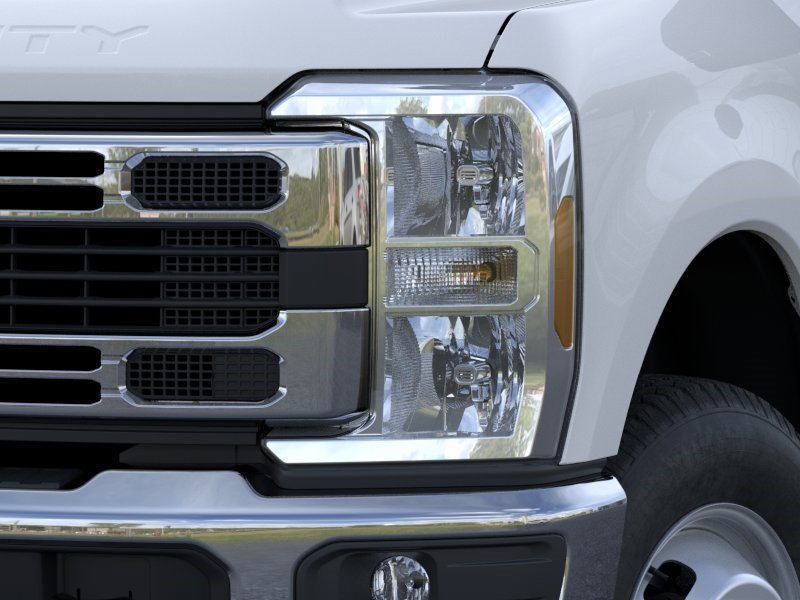 New 2026 Ford F350 XLT w/ 360-Degree Camera Package AWD/4WD image 18