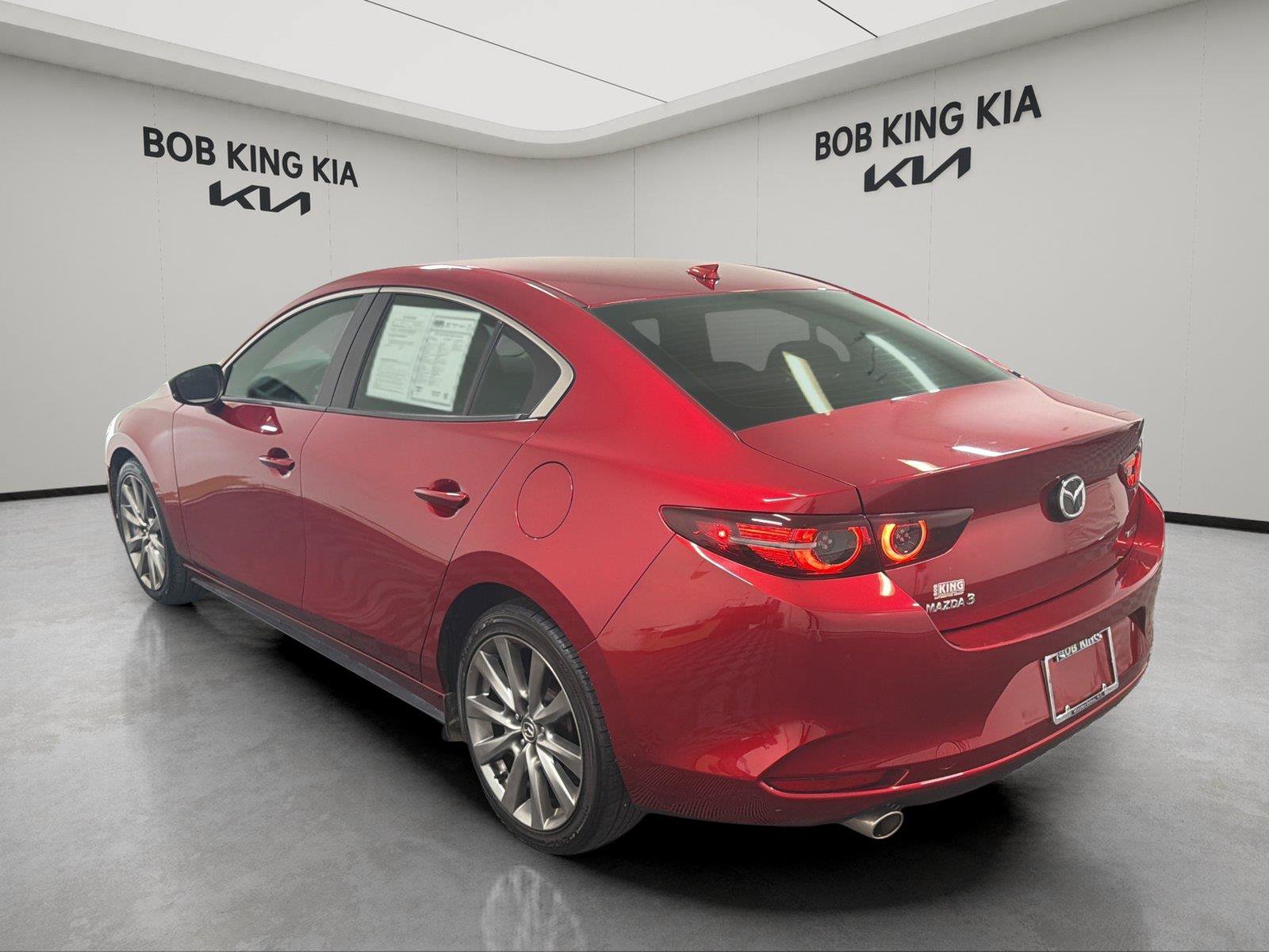 Used 2021 MAZDA MAZDA3 s FWD image 3