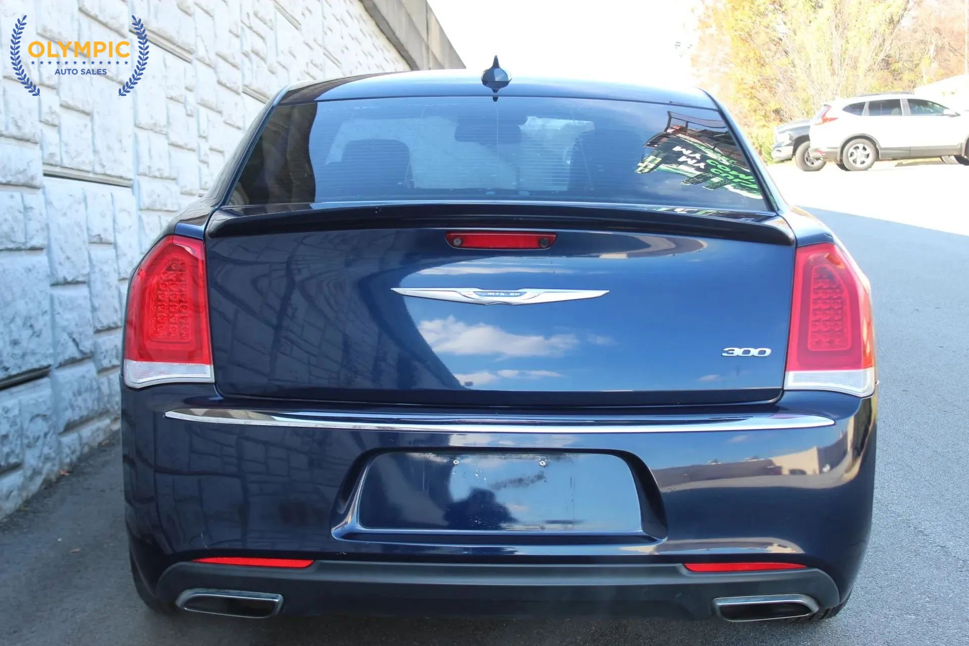 Used 2017 Chrysler 300 Limited image 7