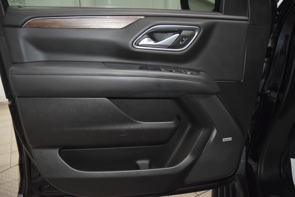 Used 2022 Chevrolet Tahoe High Country AWD/4WD image 46