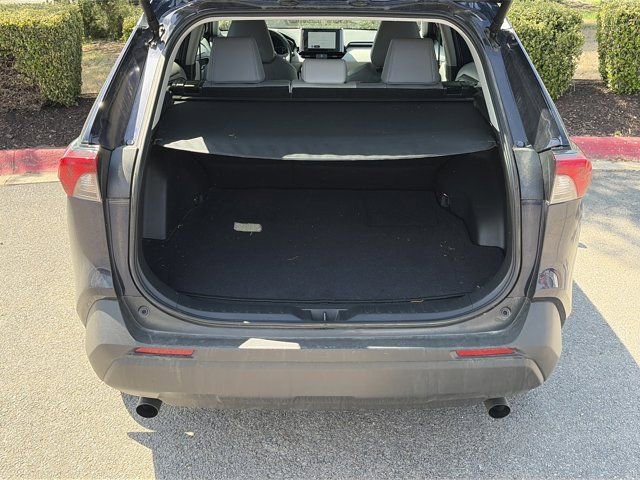 Used 2025 Toyota RAV4 XLE Premium image 6