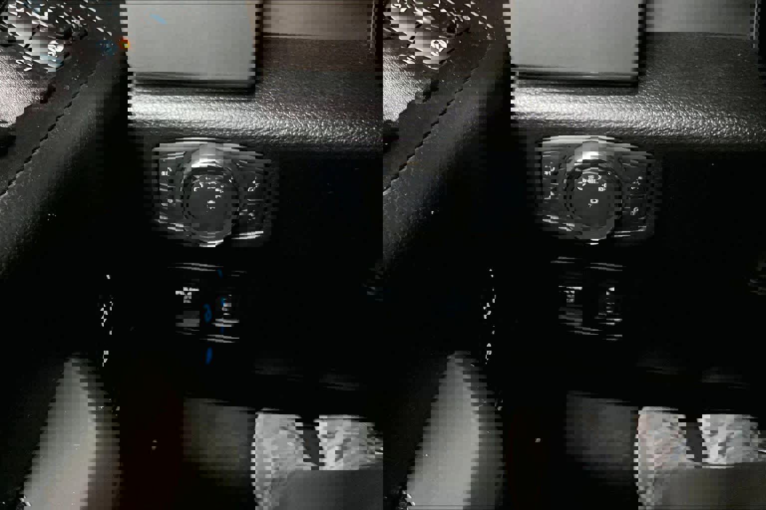 Used 2020 Ford F150 Lariat w/ FX4 Off-Road Package image 37