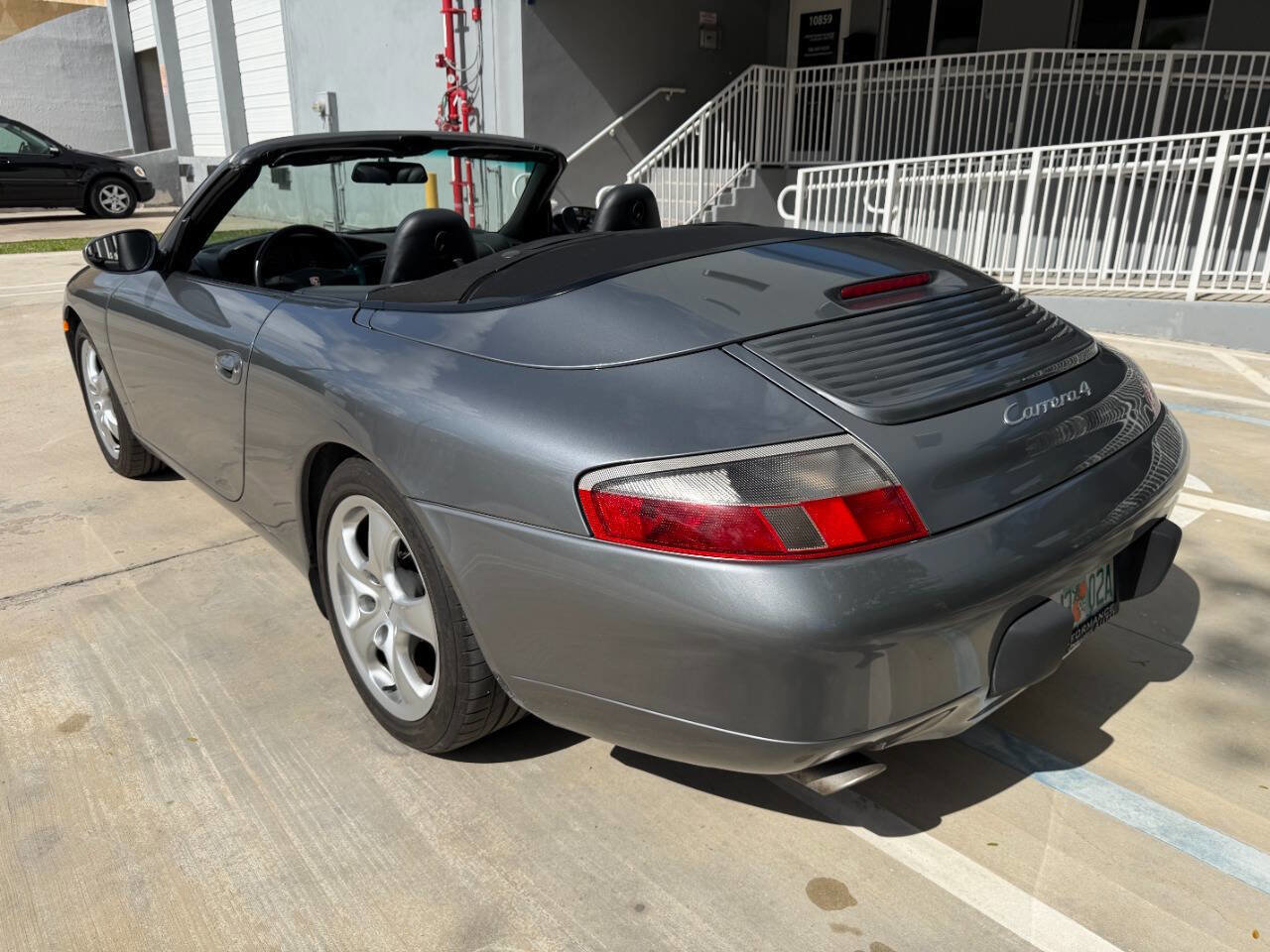 Used 2001 Porsche 911 Carrera 4 image 10