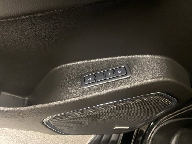 Used 2019 GMC Yukon XL Denali image 32
