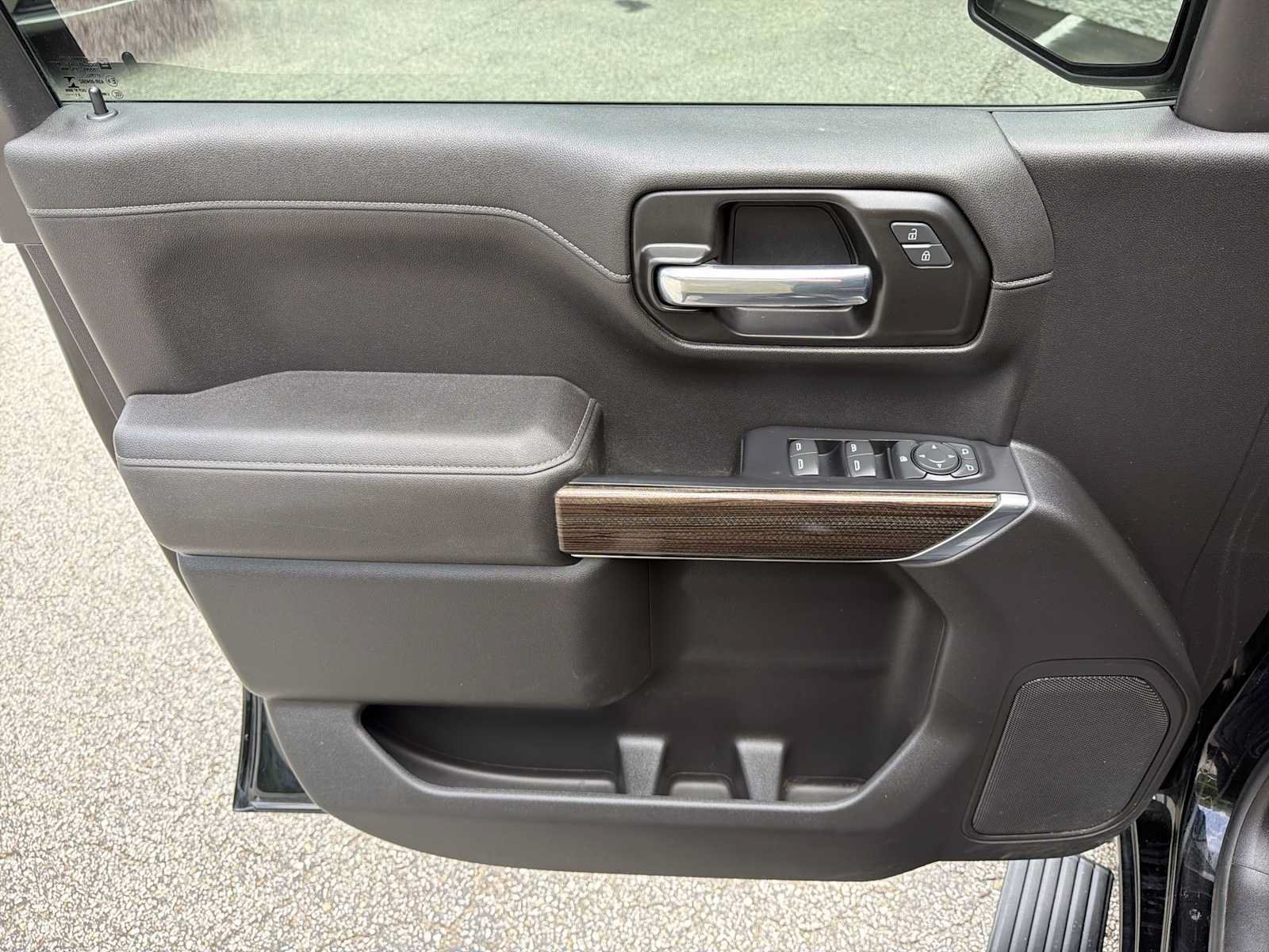 Certified 2021 Chevrolet Silverado 1500 LT AWD/4WD image 30