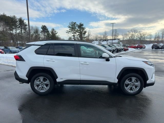 Used 2025 Toyota RAV4 XLE image 4