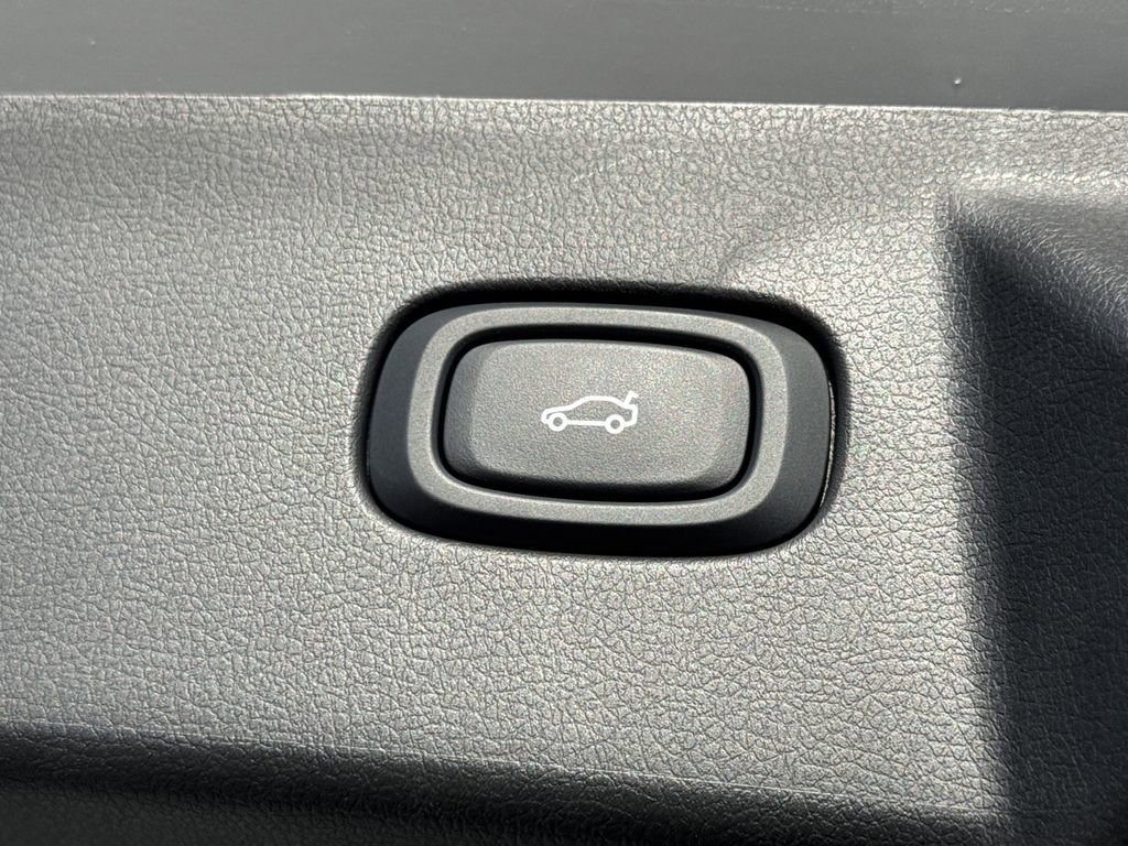 New 2025 VinFast VF 8 Plus AWD/4WD image 11