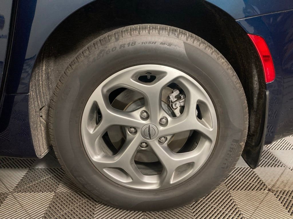 Used 2024 Chrysler Pacifica Limited image 23