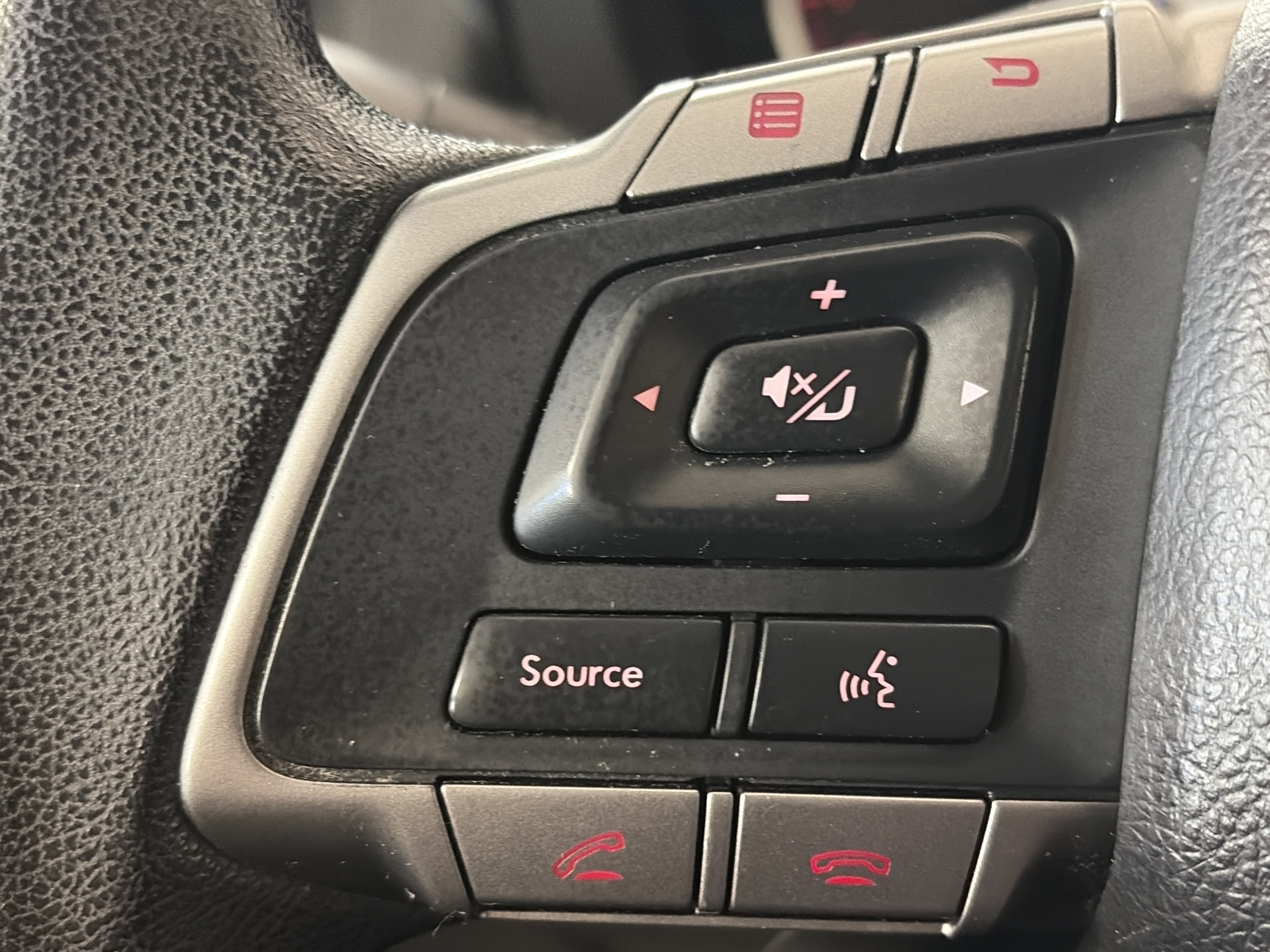 Used 2016 Subaru Forester 2.5i Premium w/ All-Weather Package image 17