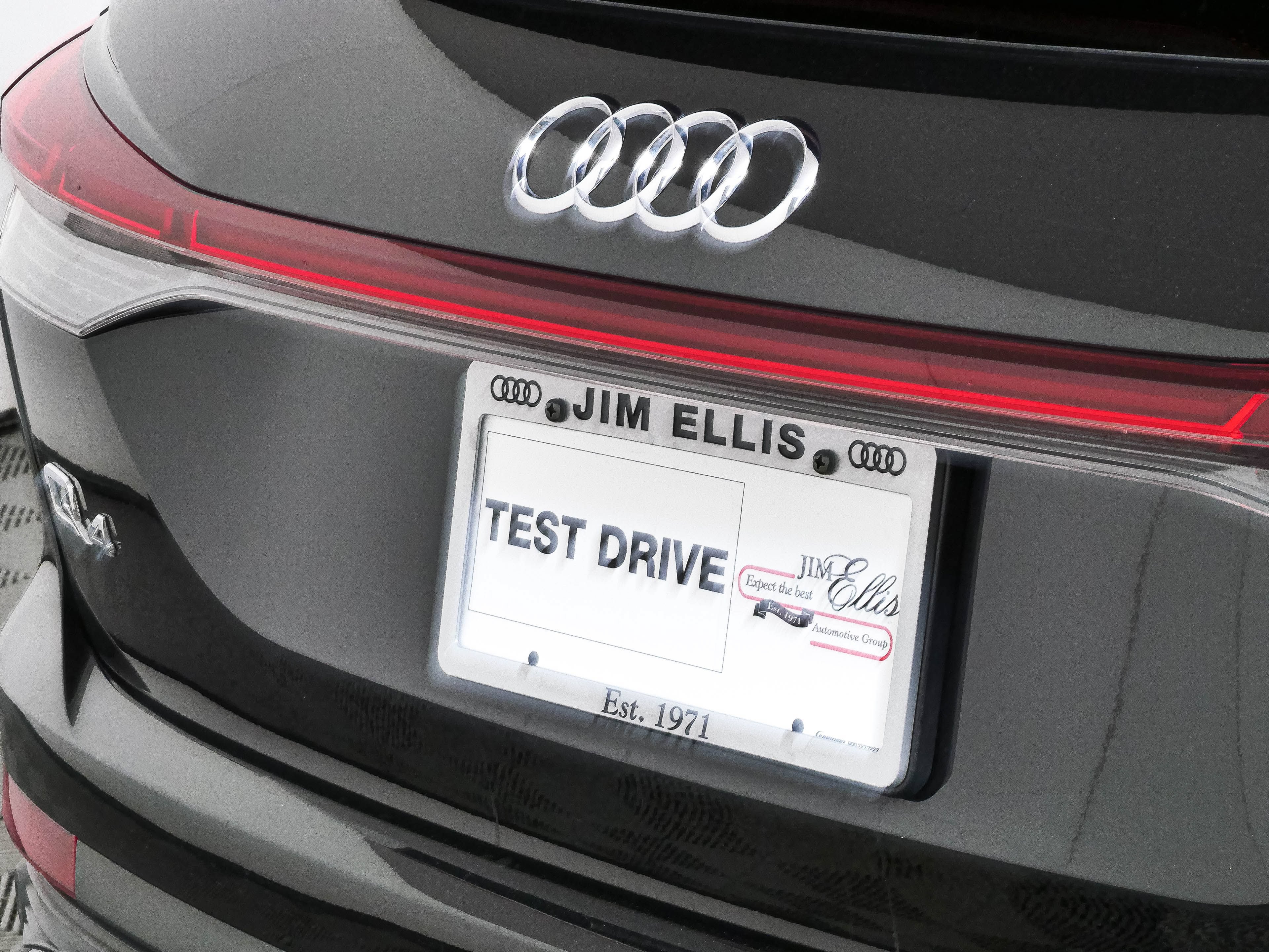 Used 2023 Audi Q4 e-tron Premium Plus w/ Premium Plus AWD/4WD image 36