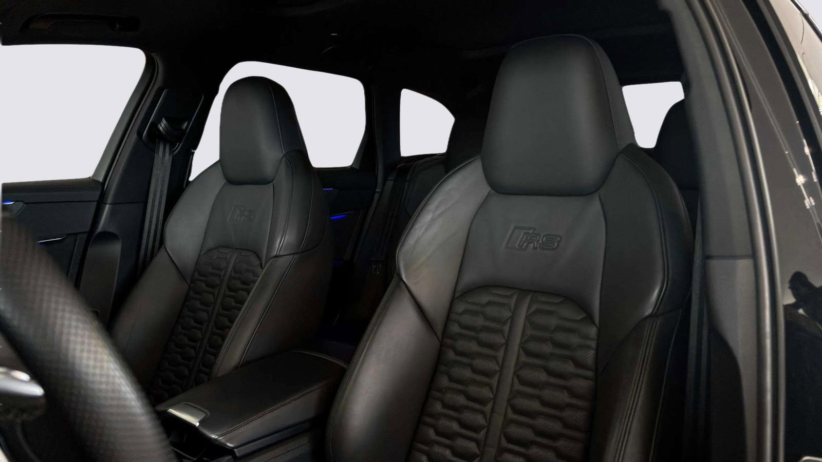 Used 2023 Audi RS 6 w/ Carbon Optic Package image 18