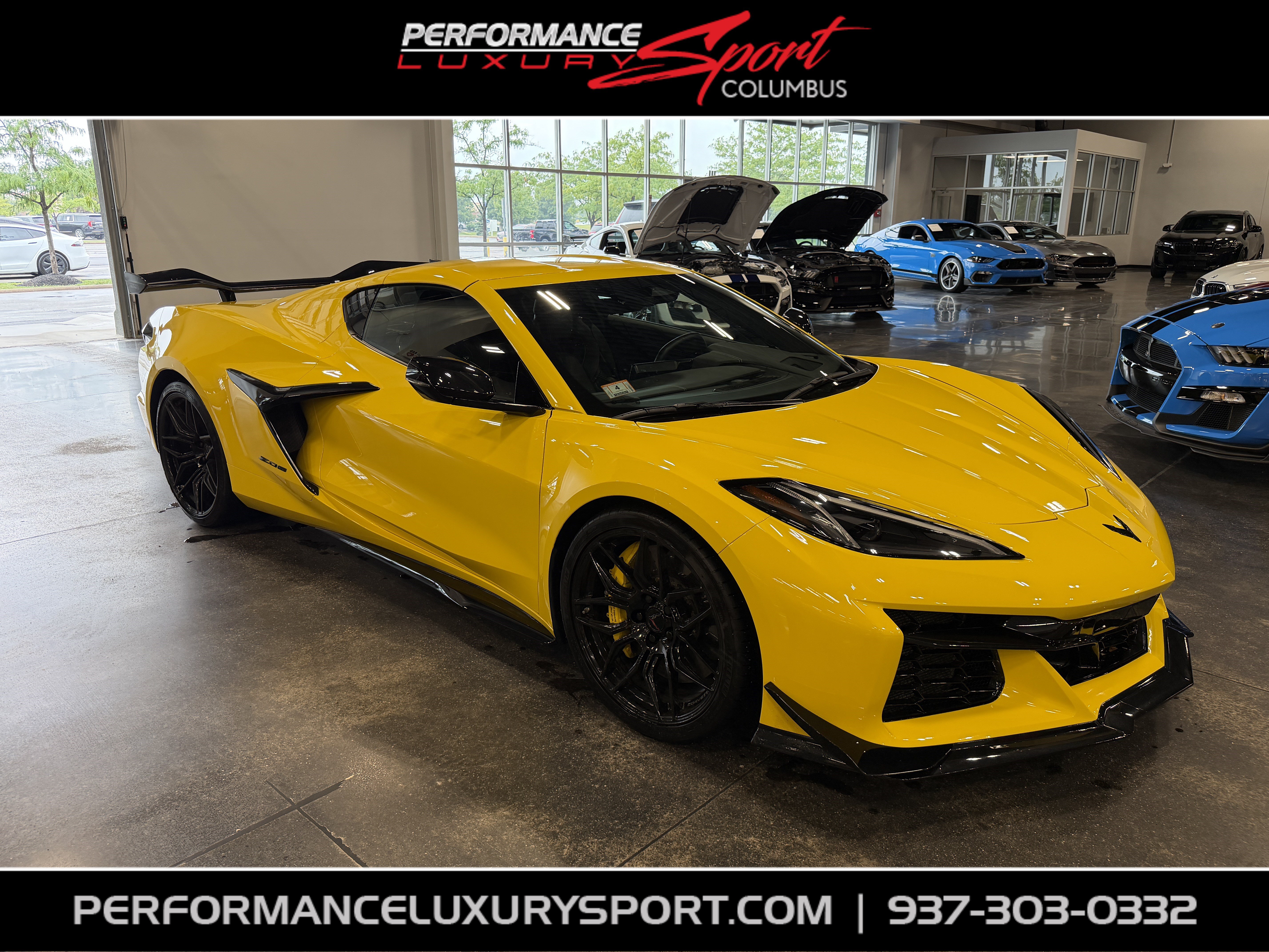 Used 2025 Chevrolet Corvette Z06 w/ Z07 Performance Package RWD image 1