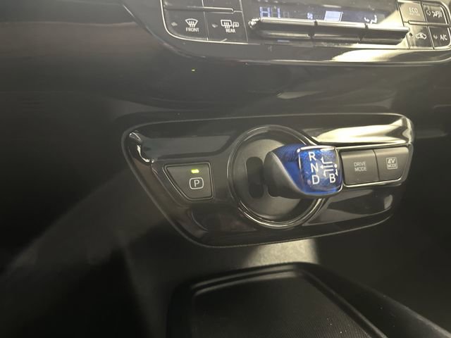Used 2022 Toyota Prius LE AWD/4WD image 23