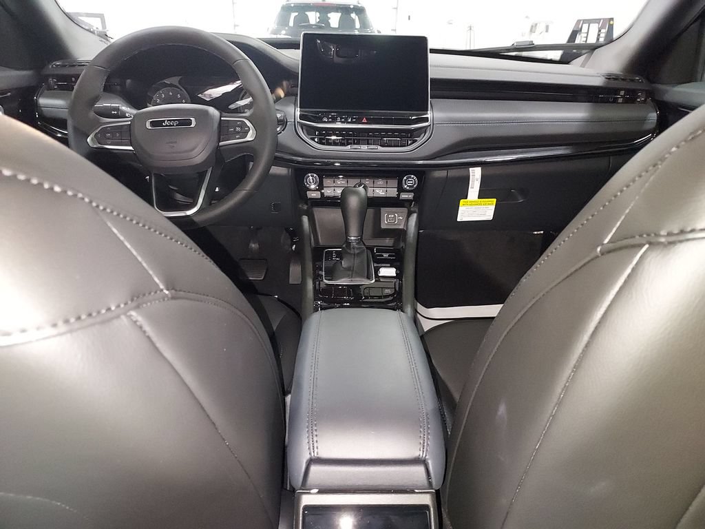 New 2026 Jeep Compass Latitude AWD/4WD image 10