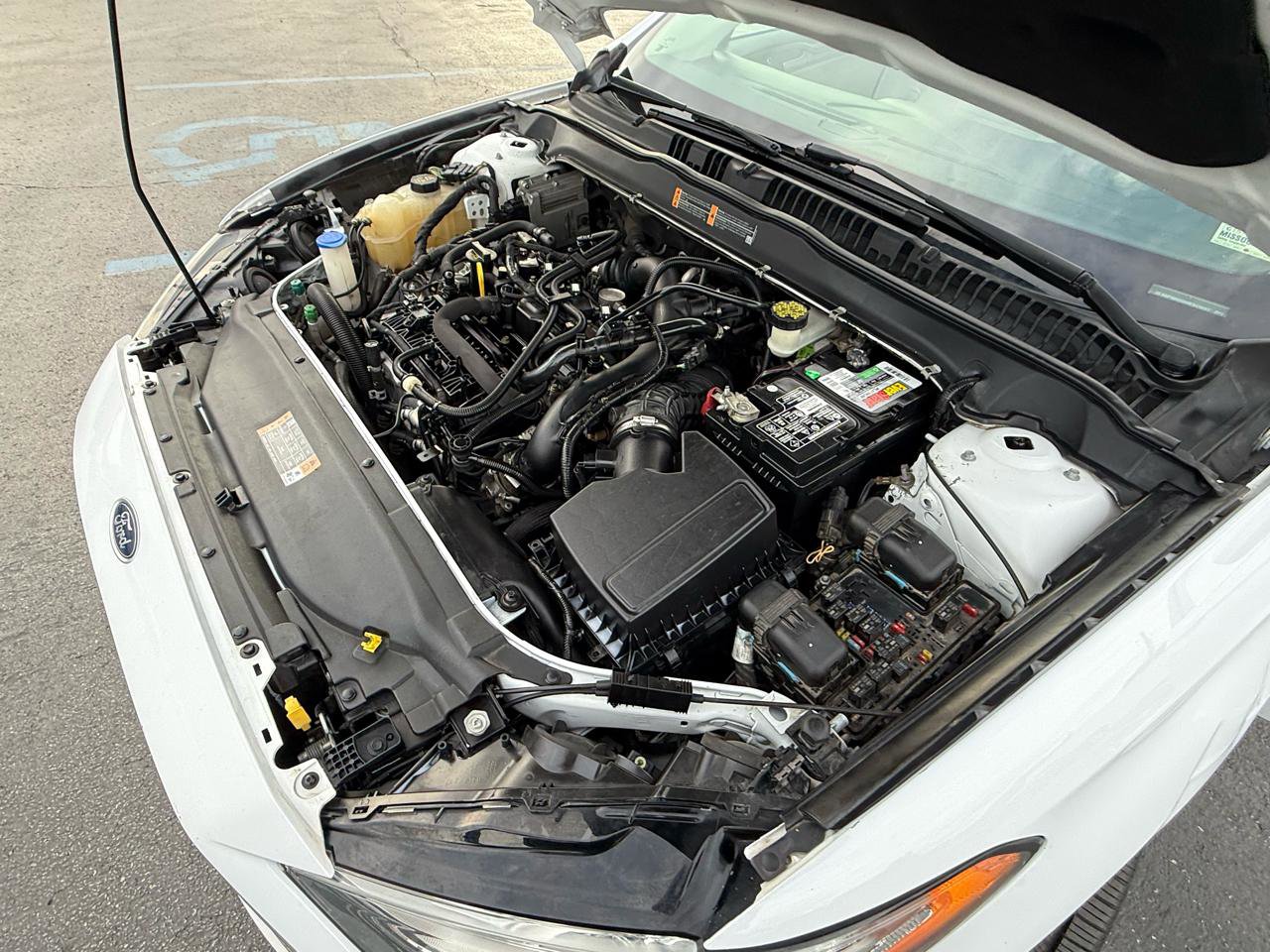 Used 2017 Ford Fusion SE image 43
