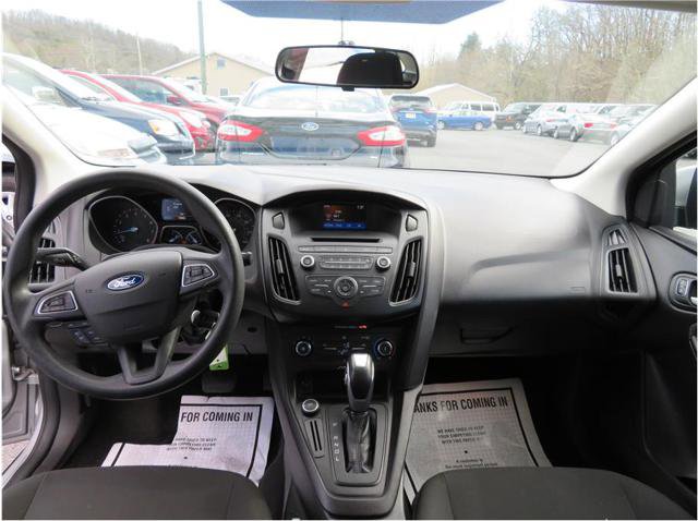 Used 2015 Ford Focus SE image 6