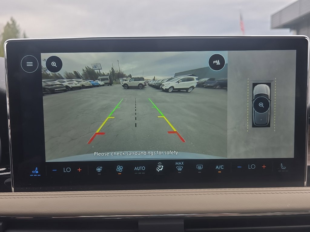 Used 2025 Lincoln Corsair Reserve w/ Equipment Group 202A image 17