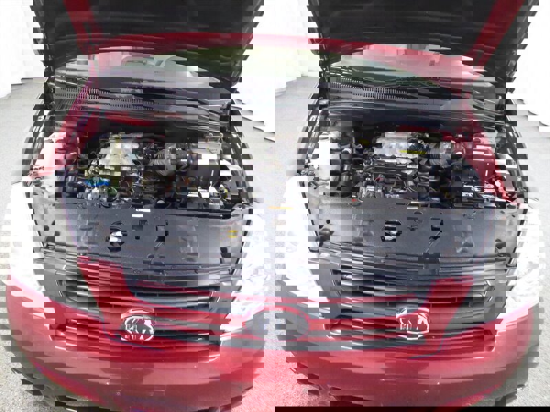 Used 2007 Kia Sedona LX image 29