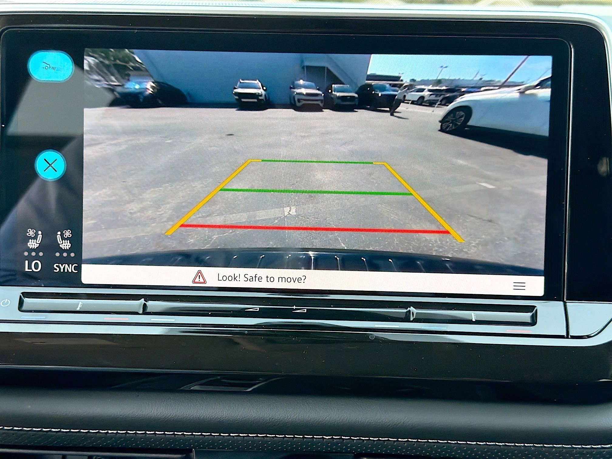 Used 2026 Volkswagen Atlas SE FWD image 32