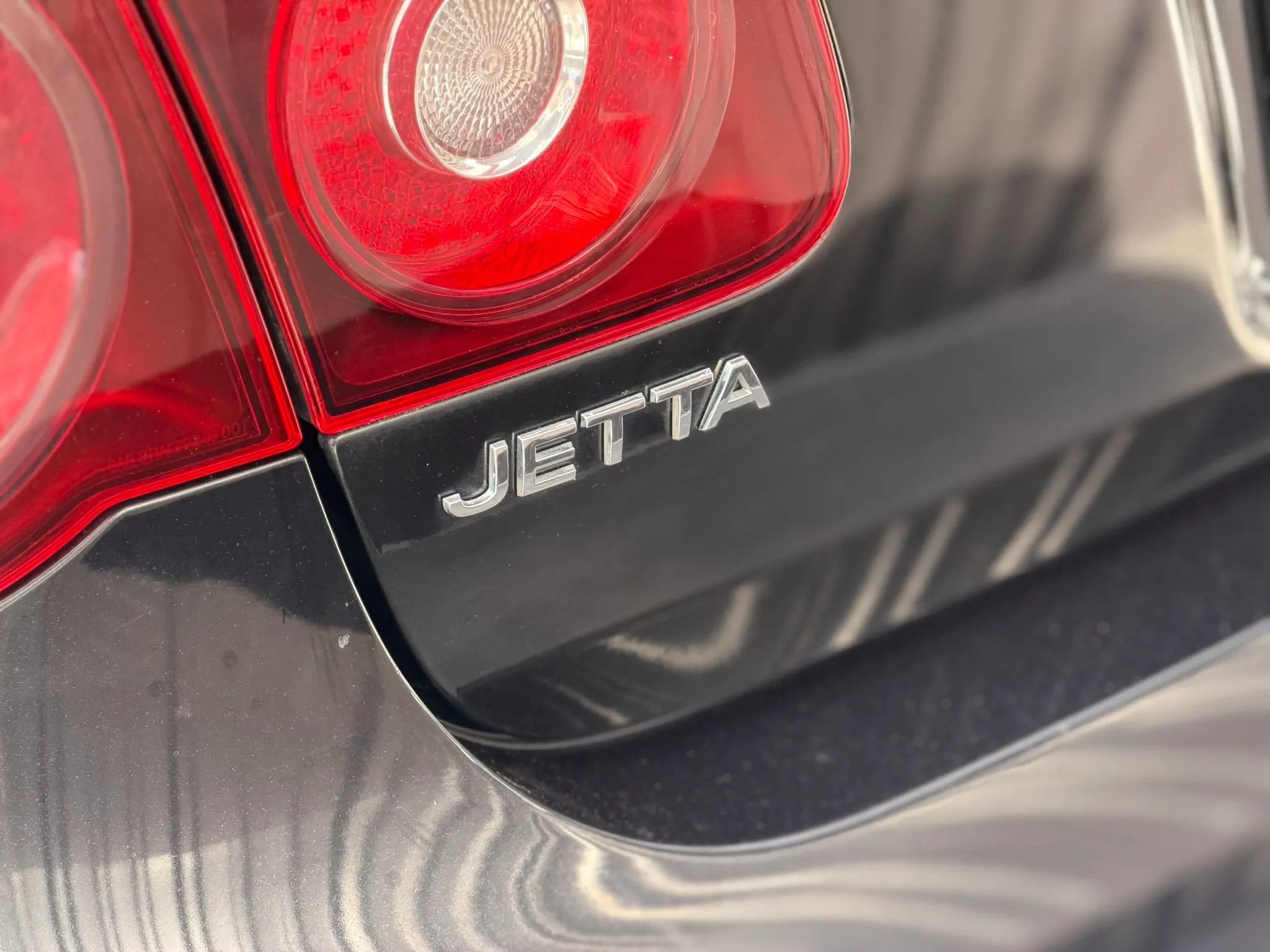 Used 2010 Volkswagen Jetta Wolfsburg Edition FWD image 9