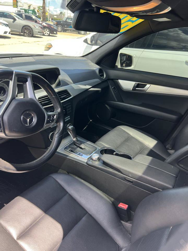 Used 2013 Mercedes-Benz C 250 Sedan image 10