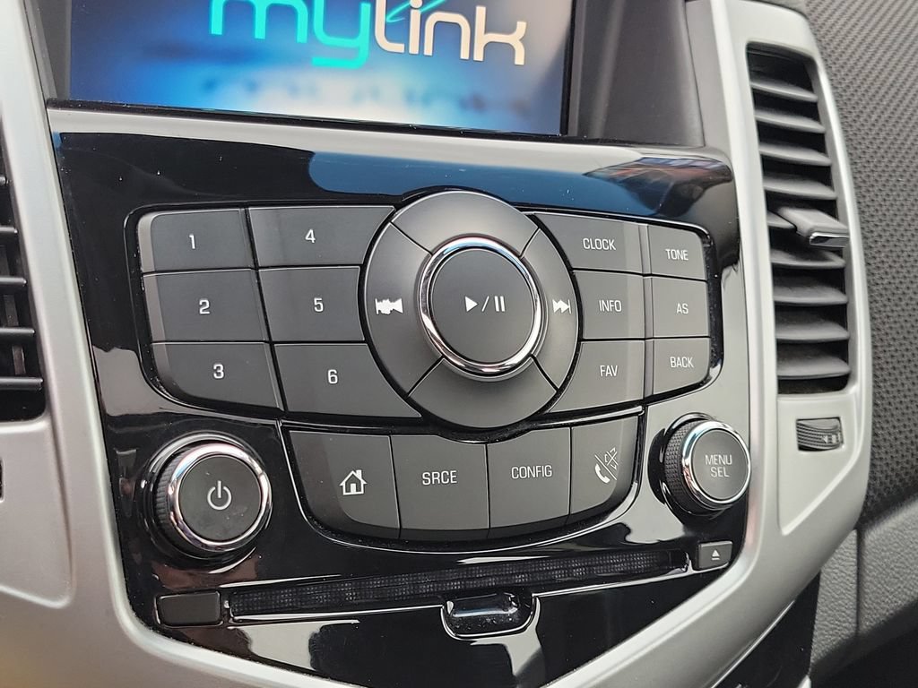 Used 2016 Chevrolet Cruze LT w/ Sun And Sound Package FWD image 27