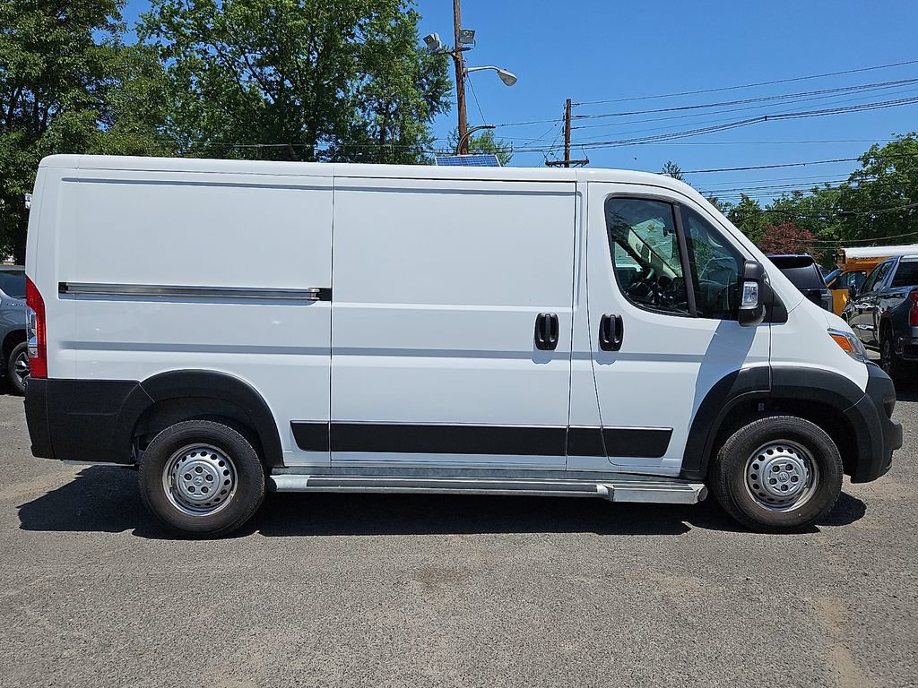 Used 2025 RAM ProMaster 2500 w/ U-Haul Equipment Group FWD image 9