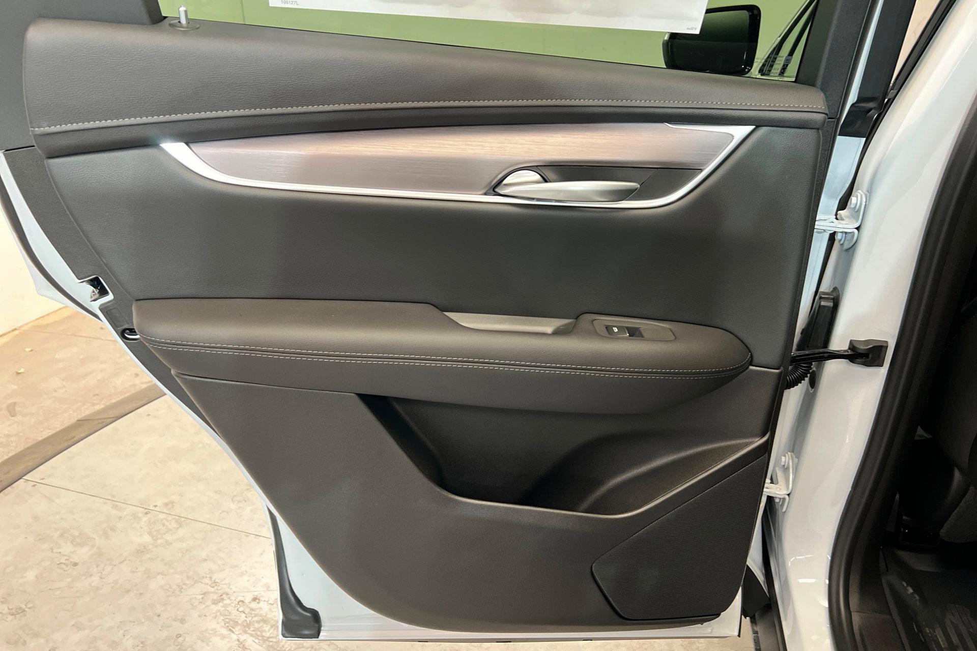 New 2026 Cadillac XT5 Luxury w/ LPO, Floor Liner Package image 19